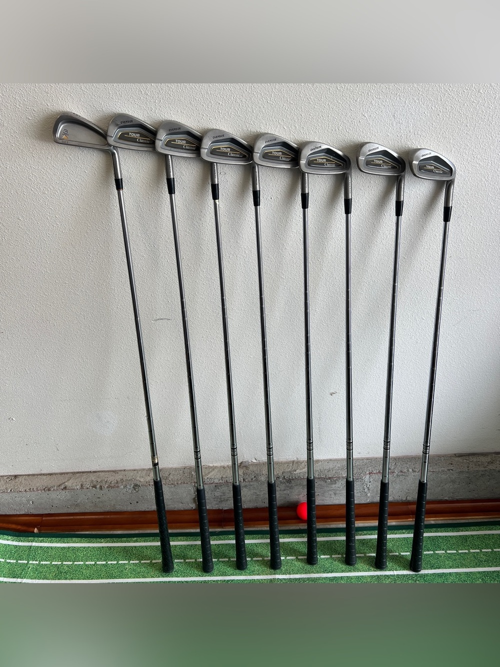 RH Mizuno Tour Classic Oversize Iron Set 4-PW, Titleist DCI 3-Iron Stiff EUC